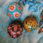 Anna___Nina_-_hand_painted_balls_-_new_in_2_