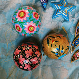 Anna___Nina_-_hand_painted_balls_-_new_in_2_