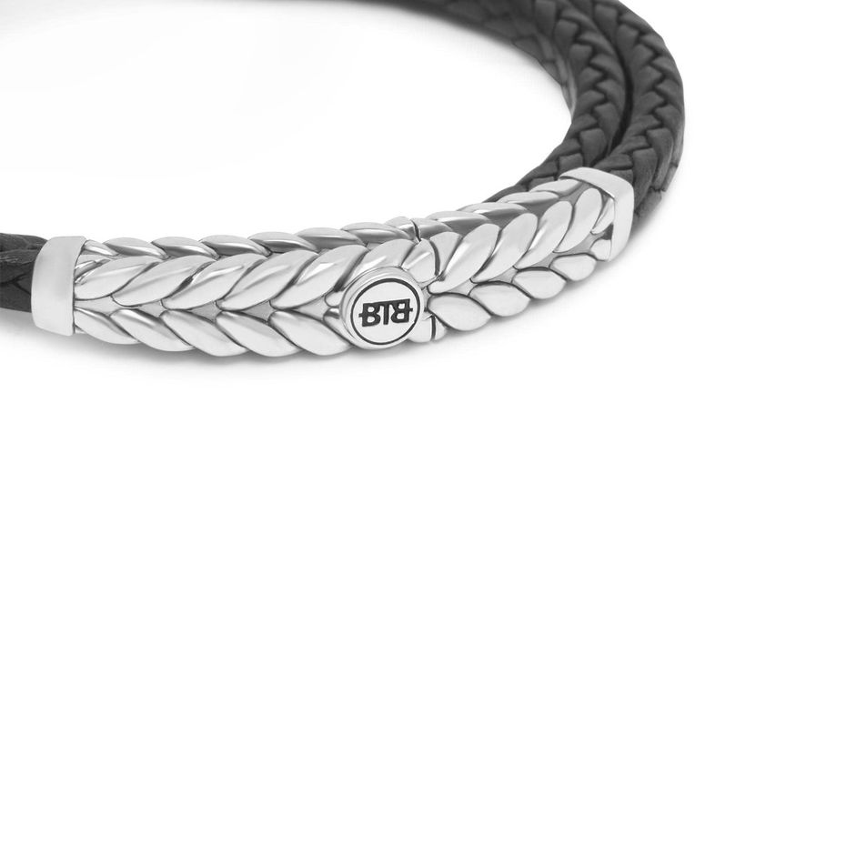 barbara_double_leather_bracelelt_detail